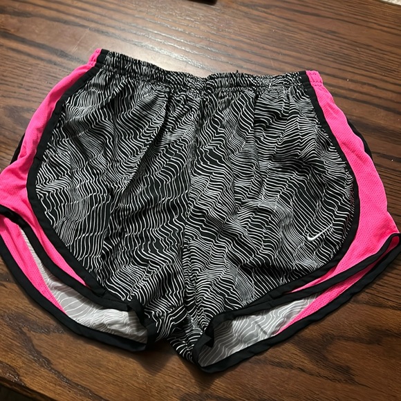 5. Nike tempo shorts size small - Picture 1 of 3